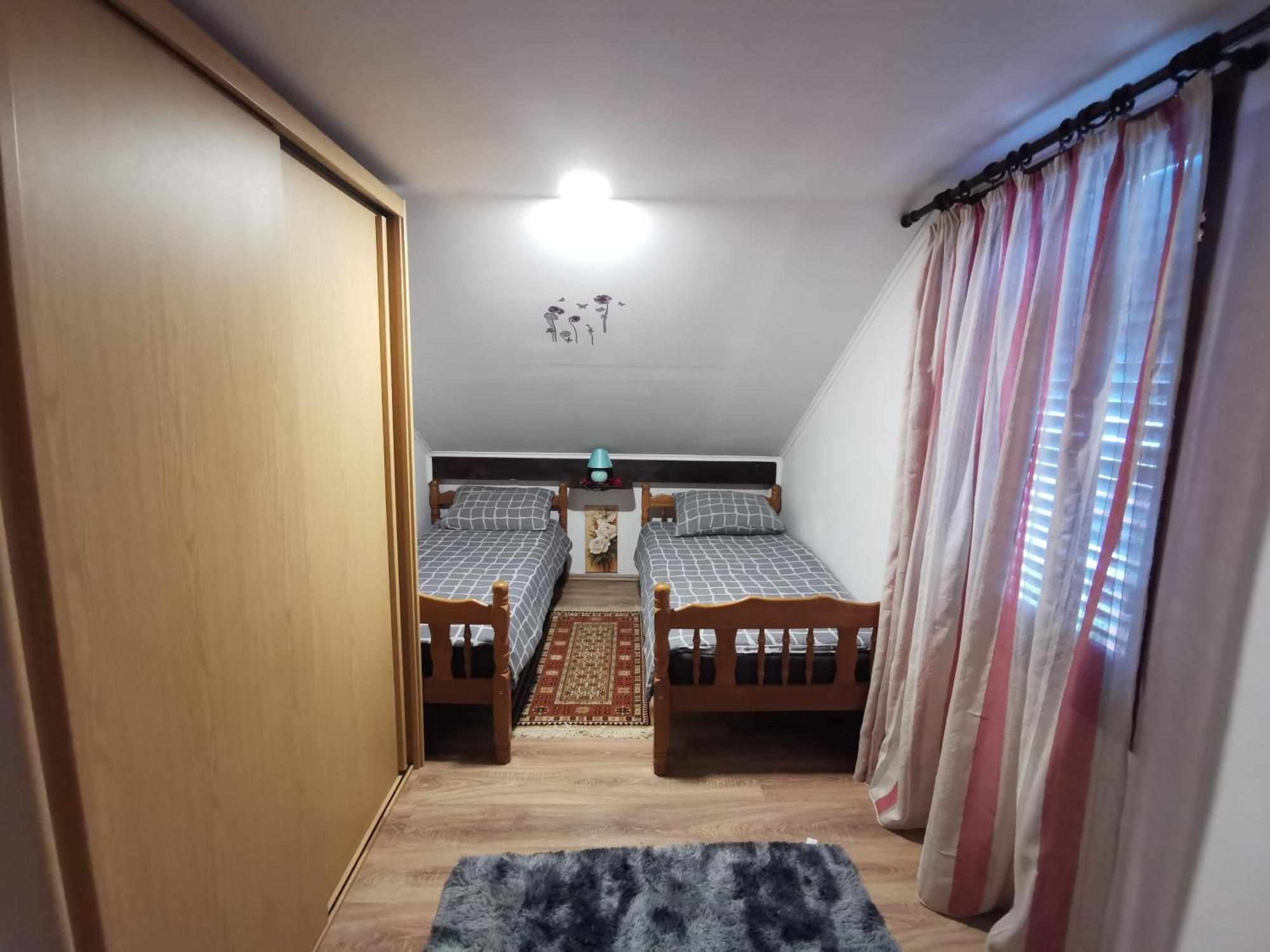 Kuca Za Odmor Jezero Villa Ogulin Buitenkant foto